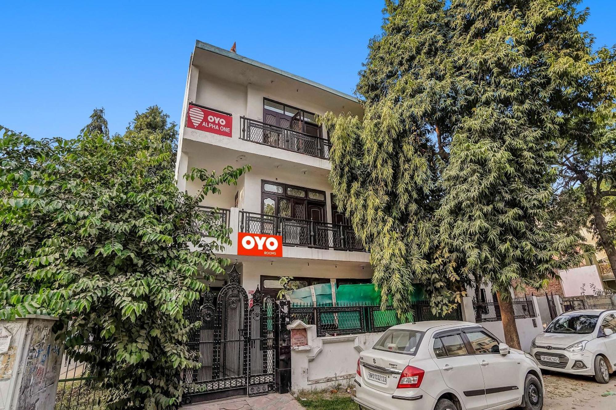 Hotel Oyo Flagship 70209 Alpha One Greater Noida Esterno foto