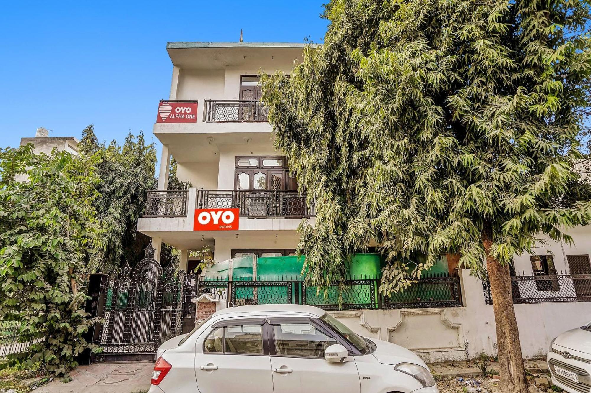 Hotel Oyo Flagship 70209 Alpha One Greater Noida Esterno foto